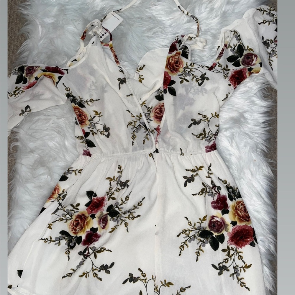 Cold shoulder floral romper